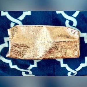 NWOT travel makeup bag